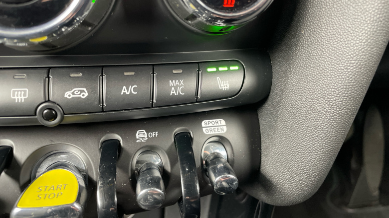 MINI Hatchback 135kW Cooper S Level 2 33kWh 3dr Auto Electric Hatchback